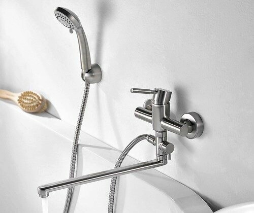 Wern 4202L Смеситель для ванны с длинным изливом Wern 4202L Смеситель для ванны с длинным изливом