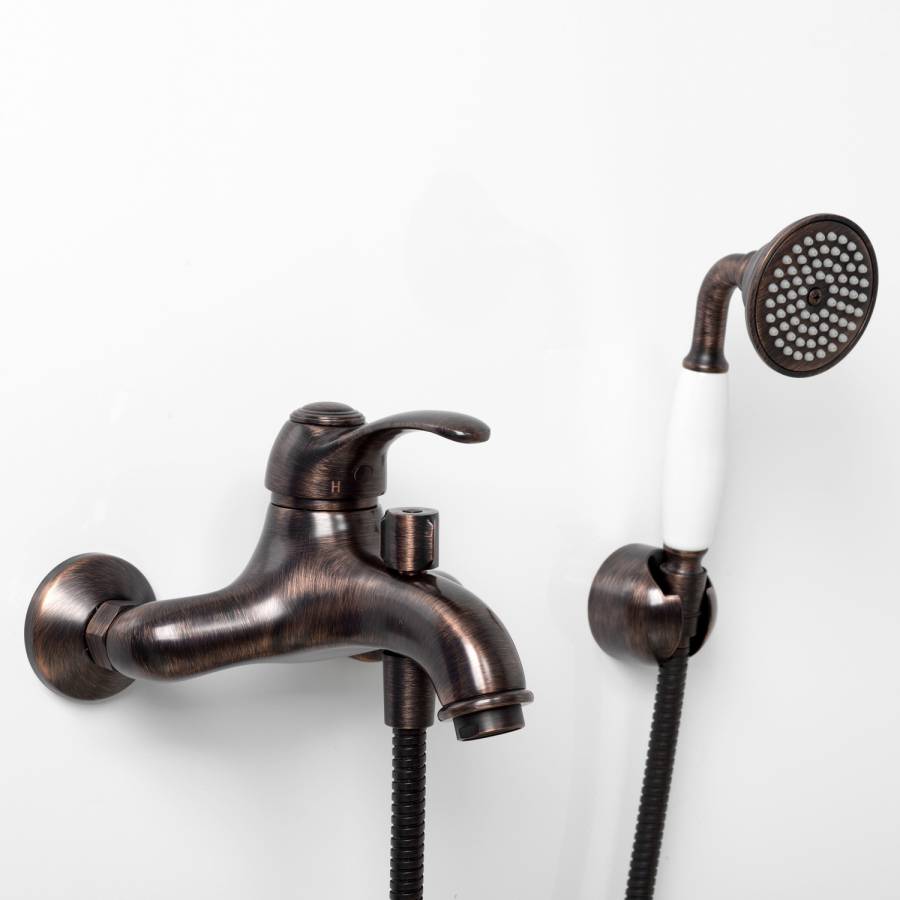 Isar 1301 Смеситель для ванны с коротким изливом Isar 1301 Смеситель для ванны с коротким изливом