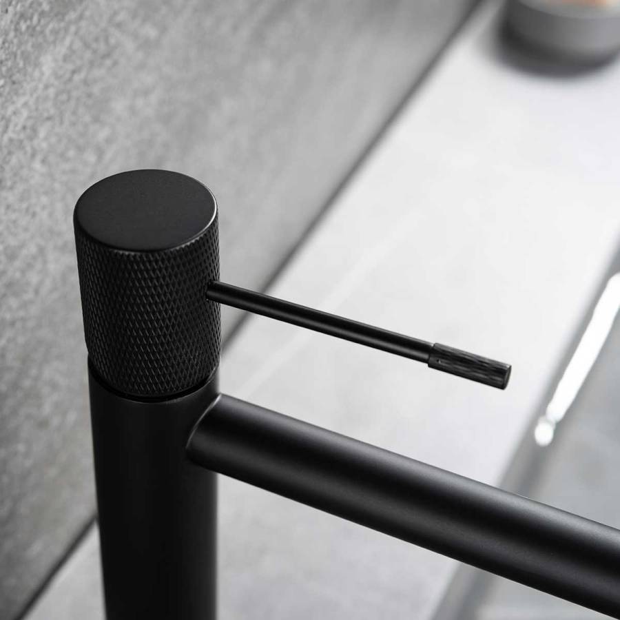 Смеситель для раковины Desire VBF-1D1MB однорычажный, черный Смеситель для раковины Desire VBF-1D1MB однорычажный, черный