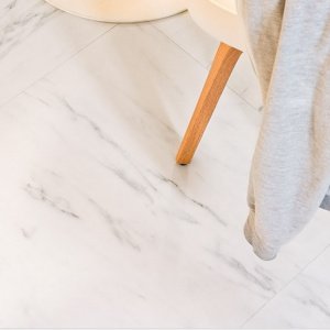 Ламинат Quick-step Arte UF1400 Мраморная плитка  (9,5мм/32кл/1,558м2) 624*624, м2