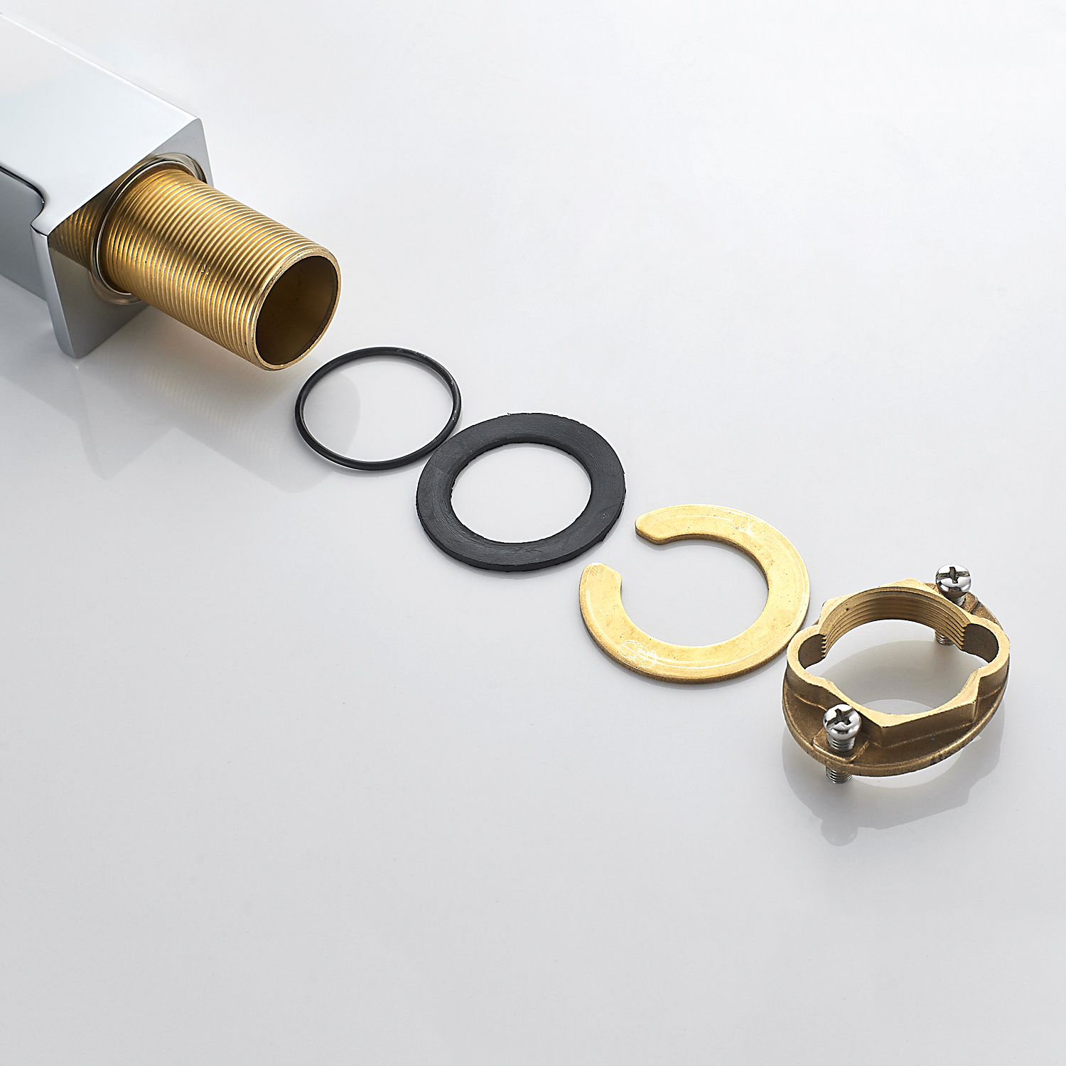 Смеситель для раковины ROSE R18 R1801-1 Смеситель для раковины ROSE R18 R1801-1