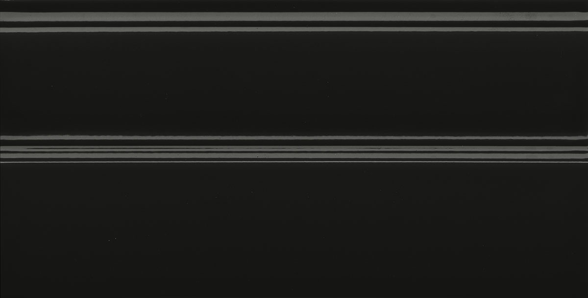 Плинтус FMA010R Даниэли черный обрезной 30*15*7 (уп/8 шт), шт Плинтус FMA010R Даниэли черный обрезной 30*15*7 (уп/8 шт), шт