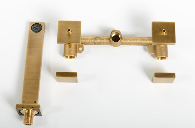 Смеситель для раковины встраиваемый на три отверстия Cezares UNIKA-BLI3-03/24 Смеситель для раковины встраиваемый на три отверстия Cezares UNIKA-BLI3-03/24