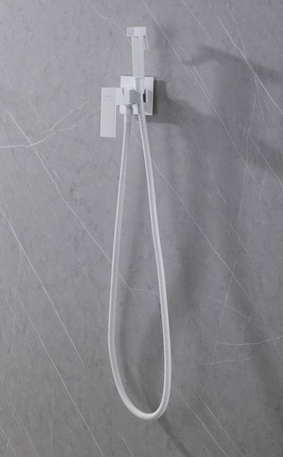 Смеситель ABBER Daheim AF8226W с гигиеническим душем,белый матовый Смеситель ABBER Daheim AF8226W с гигиеническим душем,белый матовый