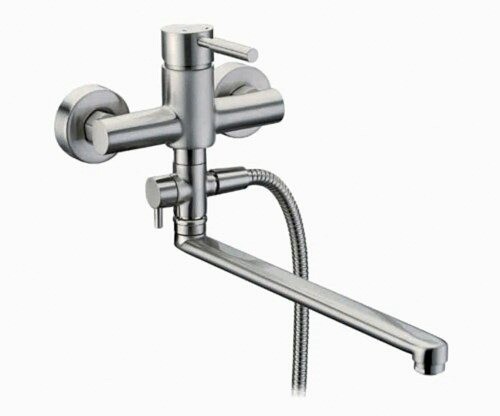 Wern 4202L Смеситель для ванны с длинным изливом Wern 4202L Смеситель для ванны с длинным изливом