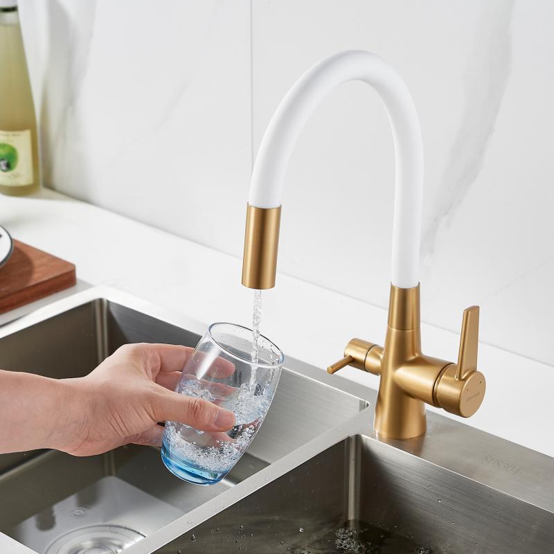 Смеситель для кухни с гибким изливом Shevanik S668G Смеситель для кухни с гибким изливом Shevanik S668G