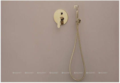 Смеситель для ванны с душем Aquanet Classic ARF5042-K(T) Смеситель для ванны с душем Aquanet Classic ARF5042-K(T)