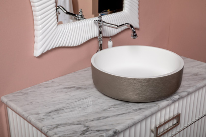 Столешница мрамор 111см Bianca Carrera под LV-6 чашу