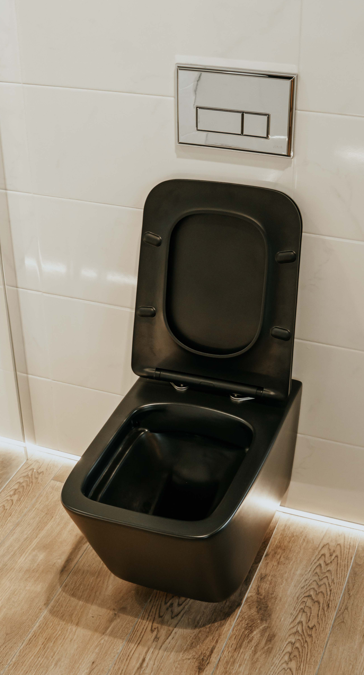 Унитаз подвесной безободковый Creto Logan L2 1002-002-L2BLMAT с крышкой-сиденьем микролифт, черный матовый