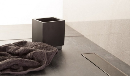 13701204 Душевой лоток Pestan Confluo Frameless Line 650 Black Glass Исполнение: Хром матовый, глянцевое черное стекло  13701204 Душевой лоток Pestan Confluo Frameless Line 650 Black Glass Исполнение: Хром матовый, глянцевое черное стекло