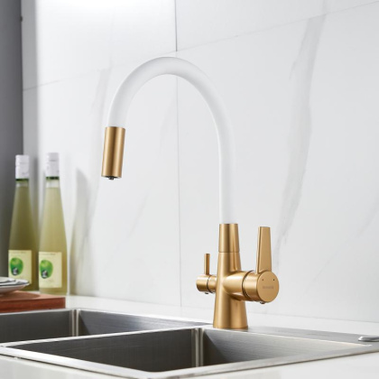 Смеситель для кухни с гибким изливом Shevanik S668G Смеситель для кухни с гибким изливом Shevanik S668G