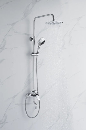 Смеситель Rossinka RS45-46 для ванны с регулируемой высотой штанги и лейкой "Тропический дождь" Смеситель Rossinka RS45-46 для ванны с регулируемой высотой штанги и лейкой "Тропический дождь"