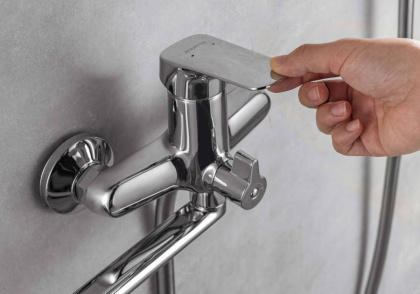 Смеситель для ванны с длинным изливом AQUATEK AQ1042CR ВЕГА  Смеситель для ванны с длинным изливом AQUATEK AQ1042CR ВЕГА