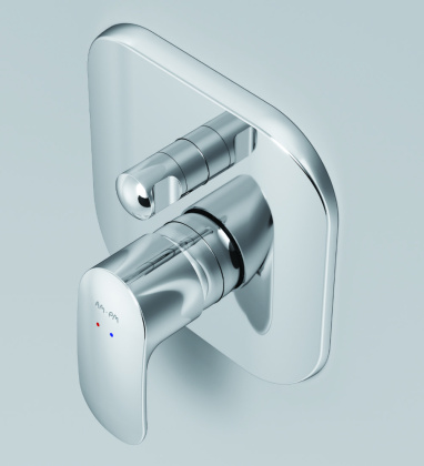 Смеситель Для ванны и душа, монтируемый в стену F3085000 Sensation