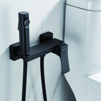 Смеситель с гигиеническим душем Shevanik S40H S4005H-1 Смеситель с гигиеническим душем Shevanik S40H S4005H-1