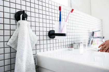 Держатель зубных щеток, стакан