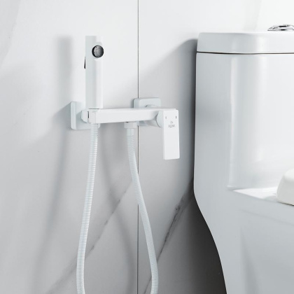 Гигиенический душ со смесителем Rose R1805C-1, белый Гигиенический душ со смесителем Rose R1805C-1, белый