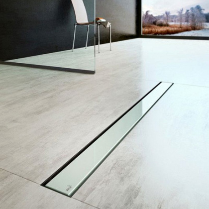 Водоотводящий желоб с порогами для цельной решетки