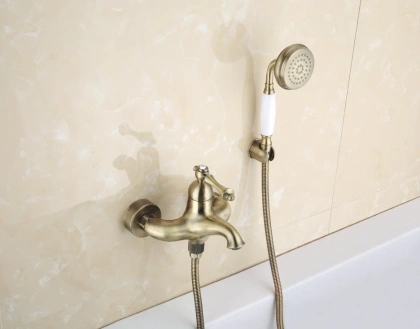 Смеситель для ванны, латунь R0102Q Смеситель для ванны, латунь R0102Q