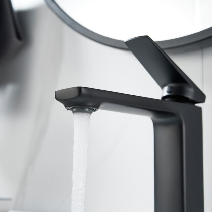 Смеситель для раковины Shevanik S89 S8901H-1 Смеситель для раковины Shevanik S89 S8901H-1