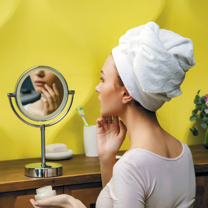 K-1005 Зеркало с LED-подсветкой двухстороннее, стандартное и с 3-х кратным увеличением K-1005 Зеркало с LED-подсветкой двухстороннее, стандартное и с 3-х кратным увеличением